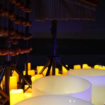 "Floating" sound bathing