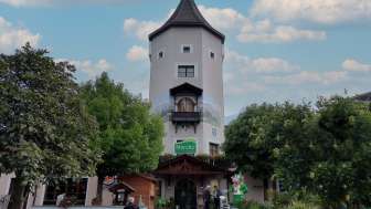 Marché Heidiland highway service station