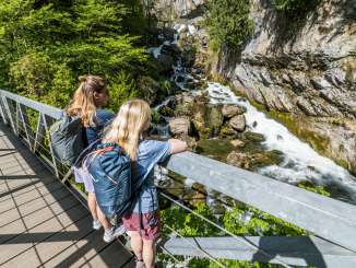 2025, brook, trees, Betlis, bridge, friends, spring, green, wood, Quinten, stones, forest, Lake Walen, hiking