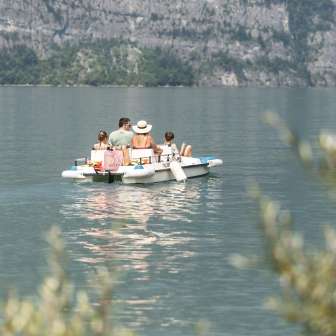 Pedal boating on Lake Walen © Thomas Kessler Visuals