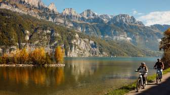2025, Mountains, E-bike tour, Friends, Fall, Culinary tour, Multi-experience, Panorama, Switzerland Tourism, ST, Bike path, Lake Walen, Water