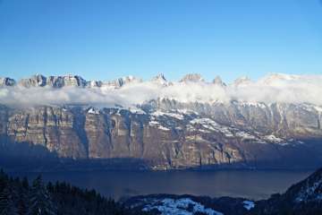 View down to the Churfirsten and Lake Walen Winter, snow, Seebenalp, Flumserberg, dog, winter hiking