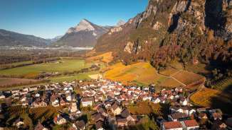 Fläsch_Autumn Fläsch, Golden Autumn, Village, Vines, Bündner Herrschaft, Autumn