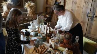 Heidi's Herb Shop (1)