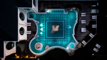 Outdoor pool of the Tamina Therme photographed from above