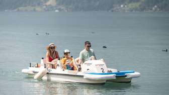 Pedal boating on Lake Walen © Thomas Kessler Visuals