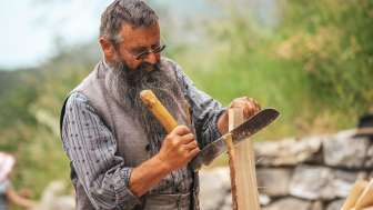 Shingling and carving (2)