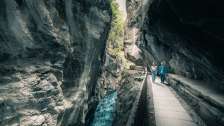 Two women hiking in the Tamina Gorge
