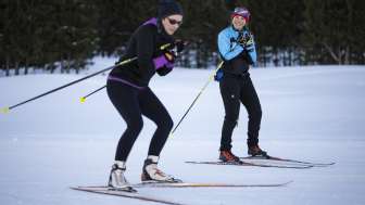 Cross-country skiing lessons in the Tamina Valley © Gian Ehrenzeller