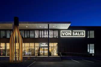 From Salis Wine Shop © Bixon