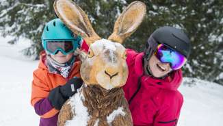 Family skiing Heidiland